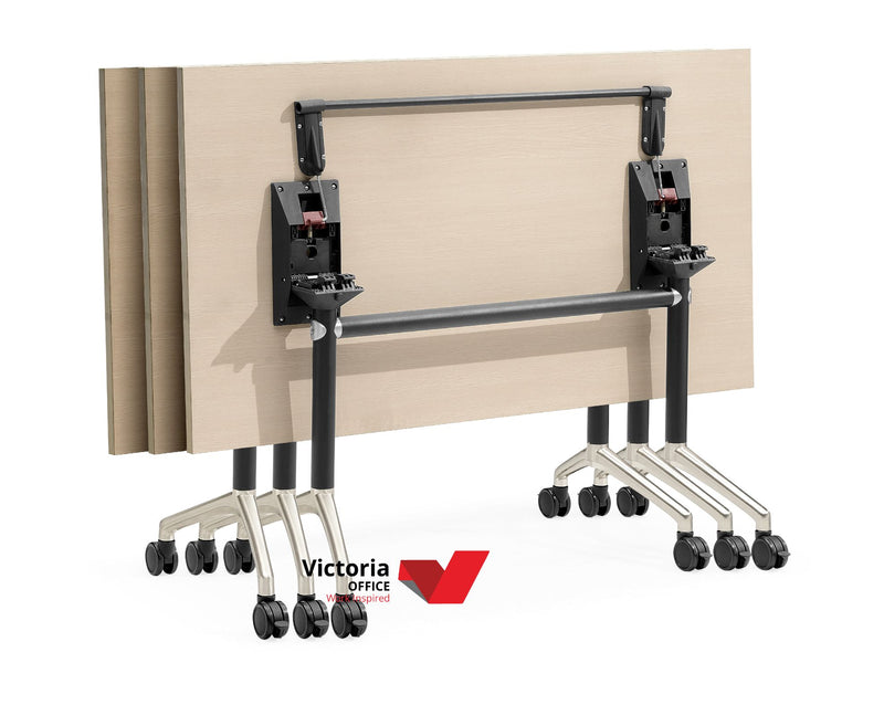 C81 - FOLDING TABLE image 4