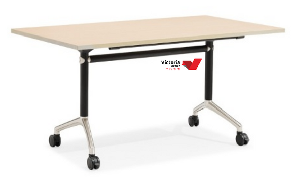 C81 - FOLDING TABLE image 1